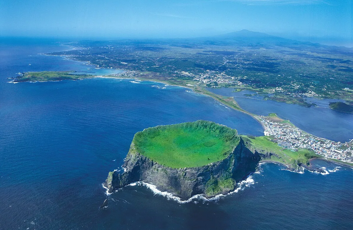城山日出峰